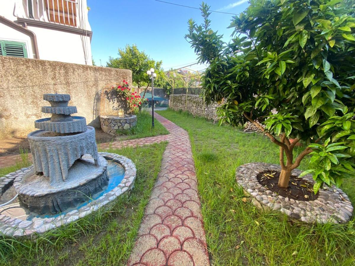 Gather Inn Guest House Shkodër Dış mekan fotoğraf